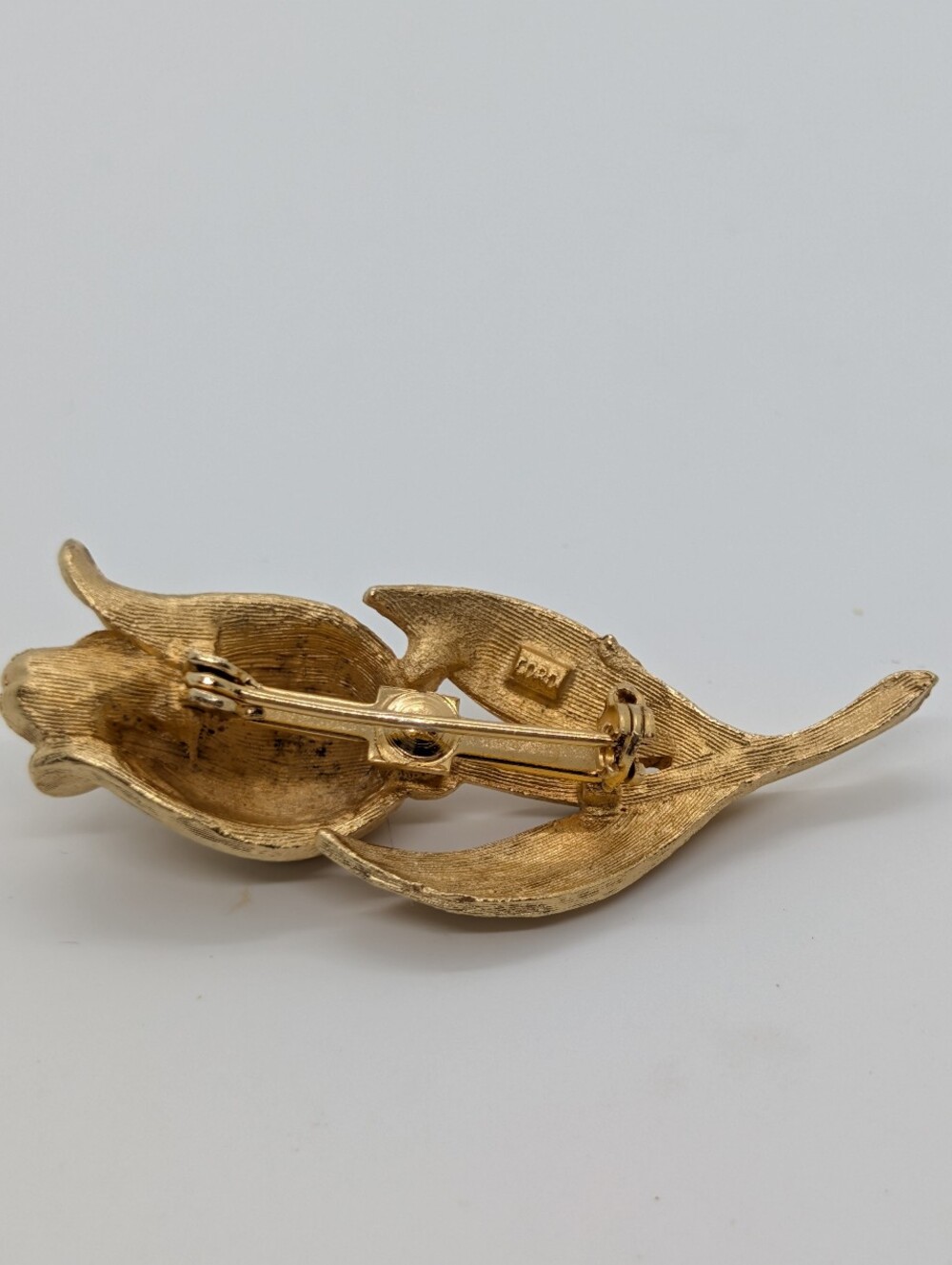 Vintage Gold-Tone Coro Rose Brooch - Picture 4 of 5